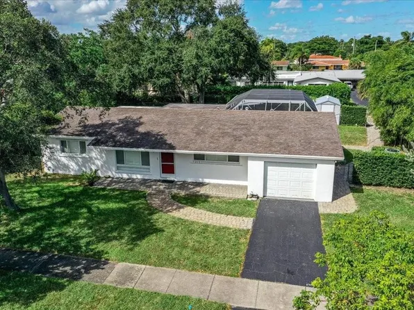 312 N Luna Ct, Hollywood, FL 33021