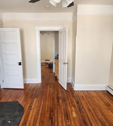 4th image of 256 Jewett Ave