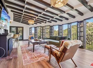 8718 Crescent Dr, Los Angeles, CA 90046