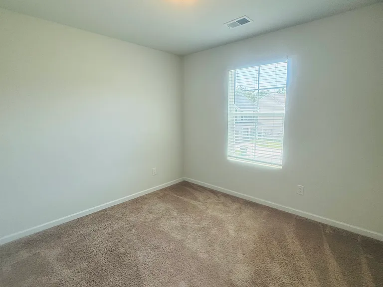 121 Kings Parish Ct — Photo 13