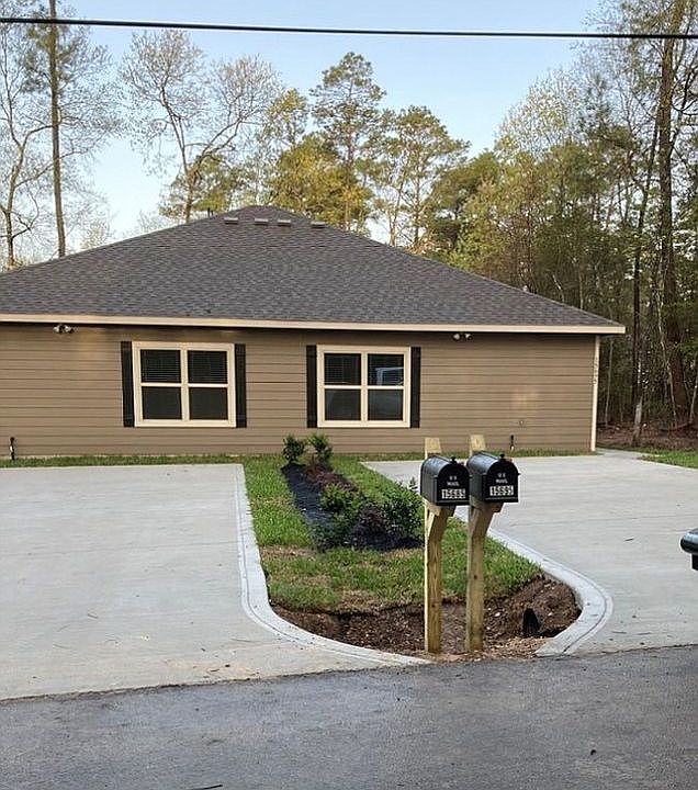 1st image of 15695 Pecan Dr