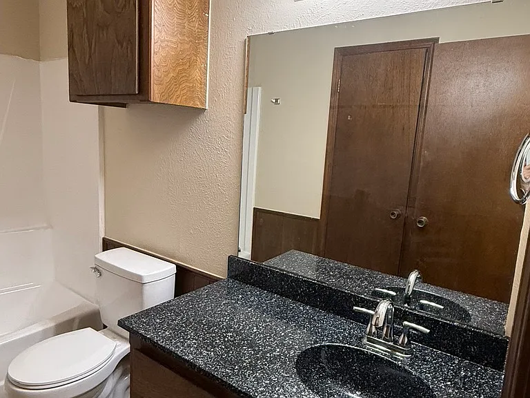 139 Barrett Pl — Photo 13