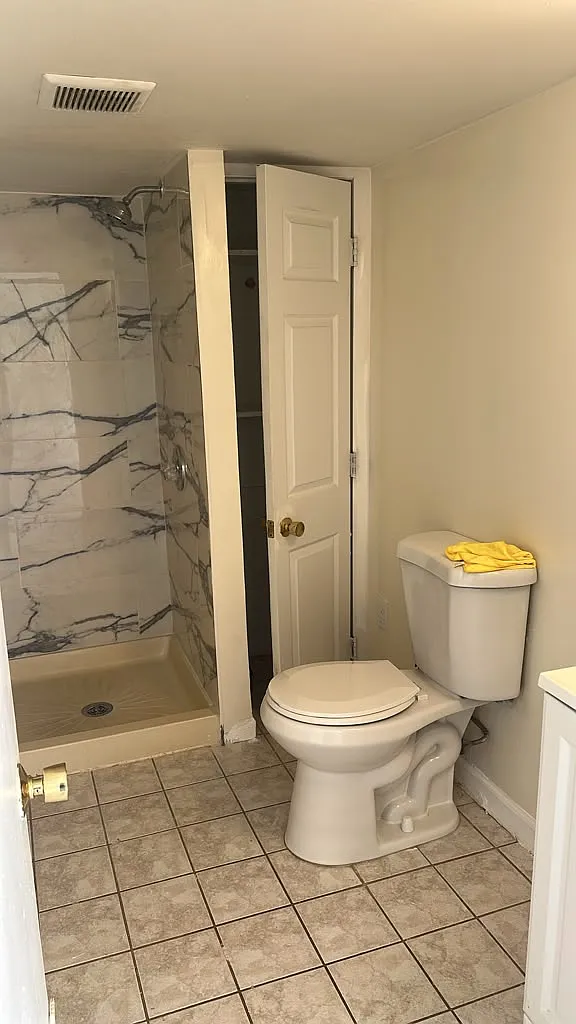 Studio, $1,800 — Photo 4