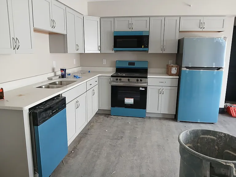 424 Emmet St — Photo 8