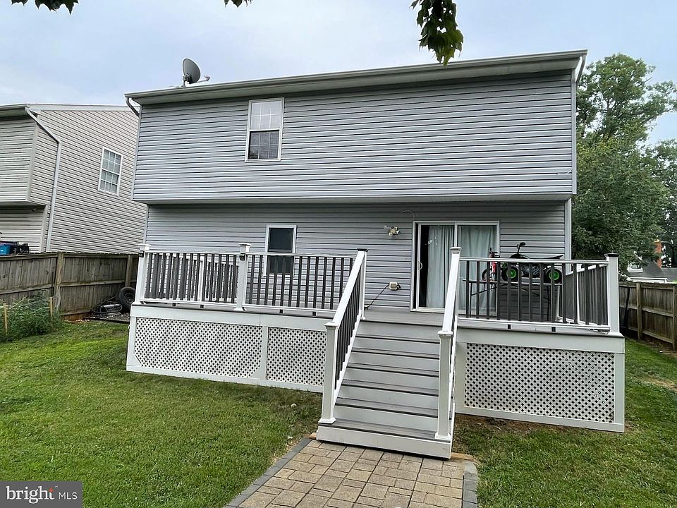 2nd image of 420 Oaklawn Ave