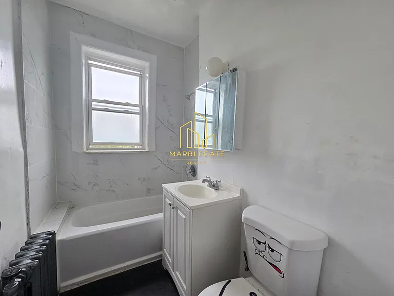 110-112 Lincoln St #305 — Photo 5
