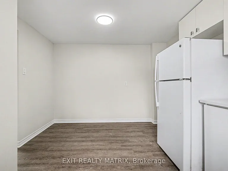 1468 Heatherington Rd #B — Photo 13