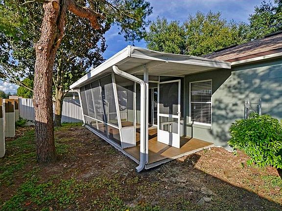 5th image of 324 Vineyard Dr