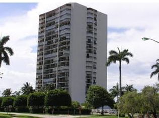 2400 Presidential Way, West Palm Beach, FL 33401