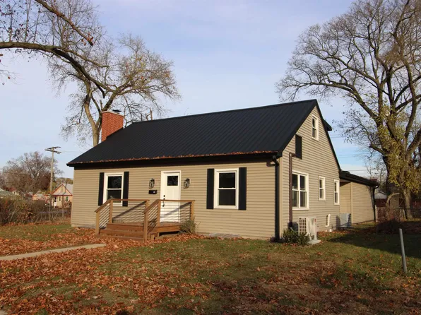 704 S Portland St, Knox, IN 46534