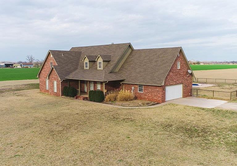 Listing photo 4