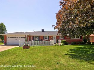 2165 Augsburg Dr, Saginaw, MI