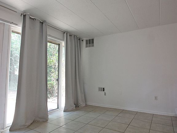 4th image of 11607 Windbluff Ct #11607