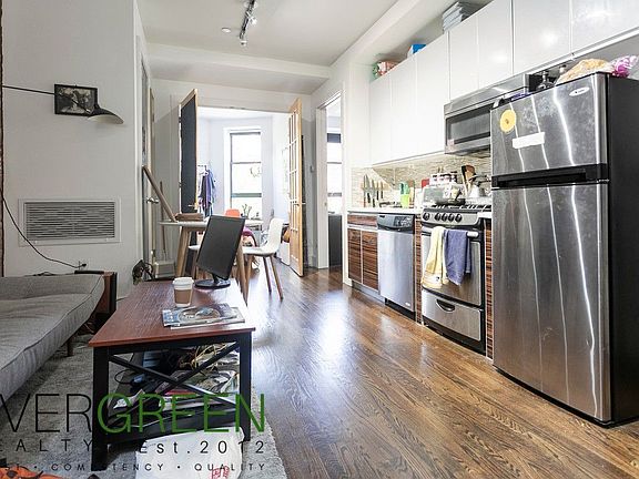 5th image of 850 Lafayette Ave APT 2