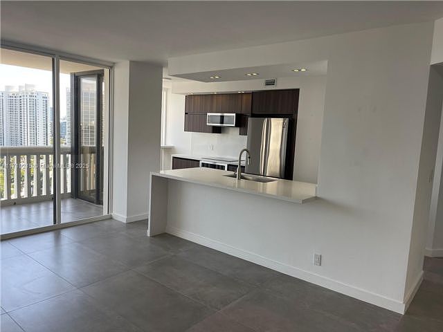 1st image of 1000 Island Blvd #2305