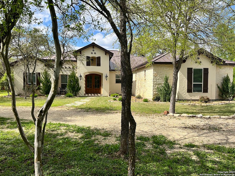1st image of 445 COUNTY ROAD 4614
