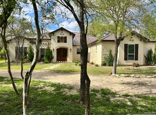 445 County Road 4614, Castroville, TX 78009