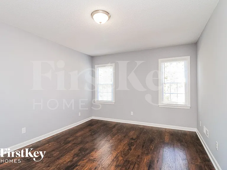 701 Hampton Way Dr — Photo 9