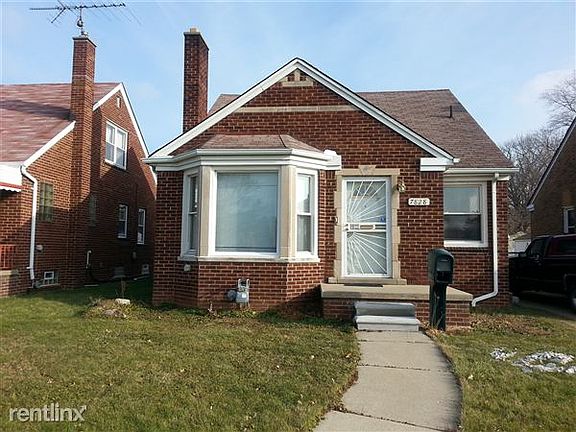 7828 Grandmont - Front