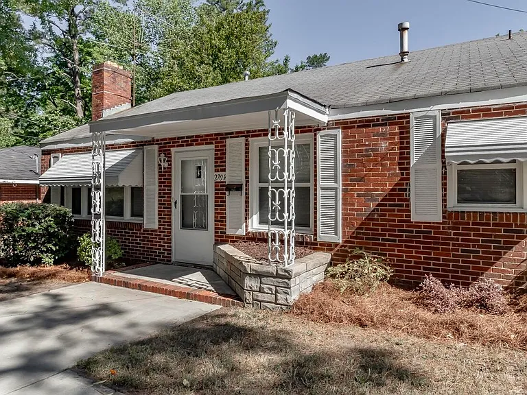 2709 Hazel St — Photo 3