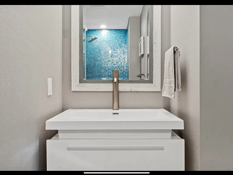 237 Sea Forest Ct — Photo 32
