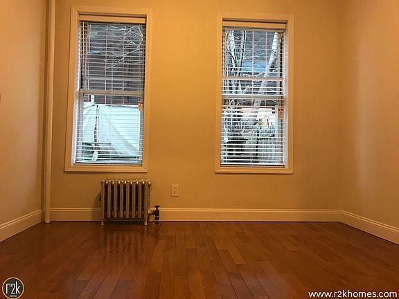 4th image of 2624 18th St APT 1F