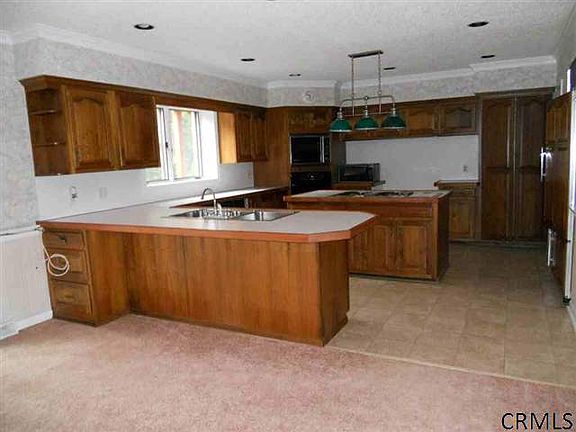 3rd image of 73 Longview Ln