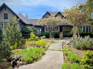 5919 Pirates Rd, Southern Gulf Islands, BC V0N2M2