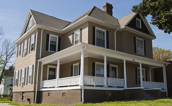 1st image of 404 Blandwood Ave APT 3
