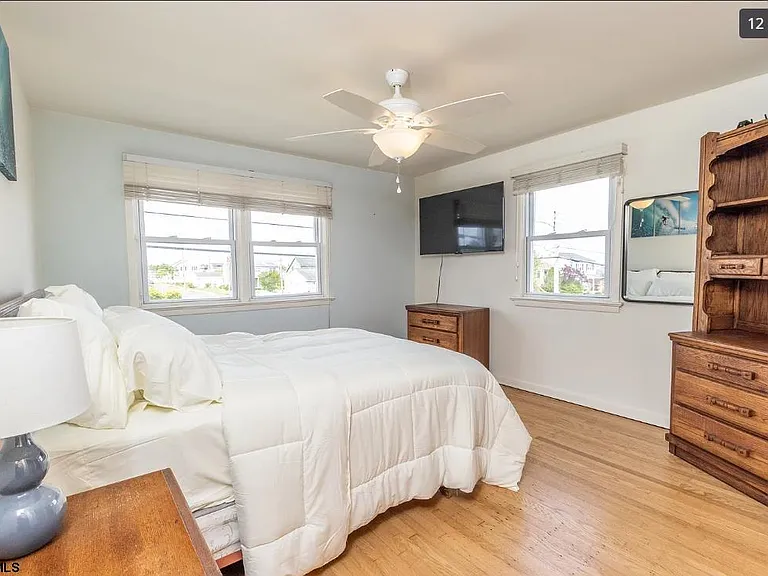 435 N Oxford Ave — Photo 12