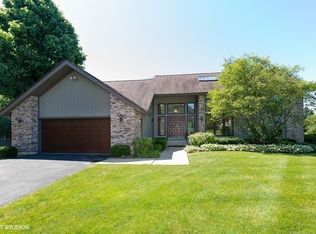 42W661 Steeplechase St, Saint Charles, IL 60175