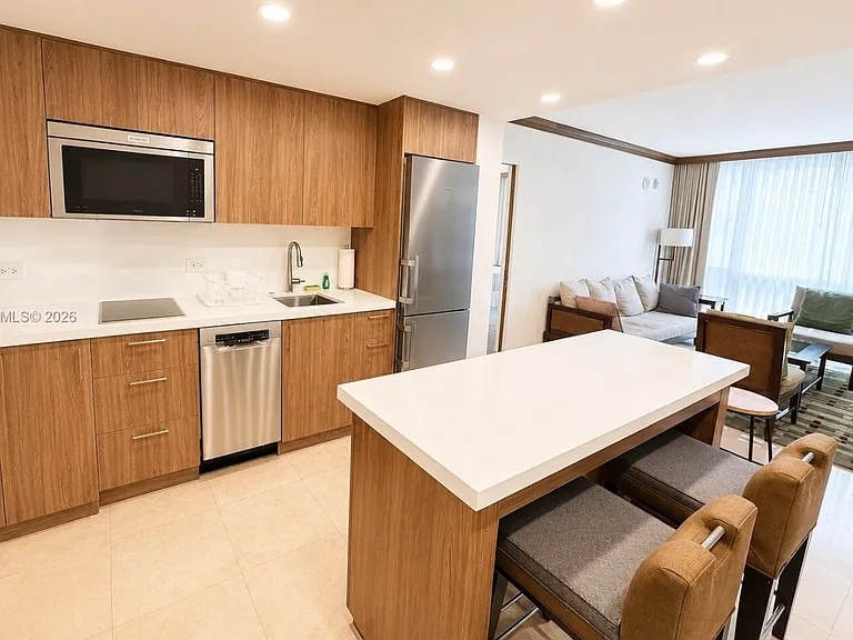6801 Collins Ave #309 — Photo 7