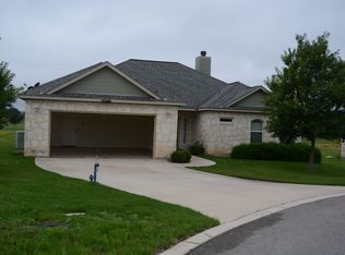 104 Bridalwood Ct, Kingsland, TX 78639