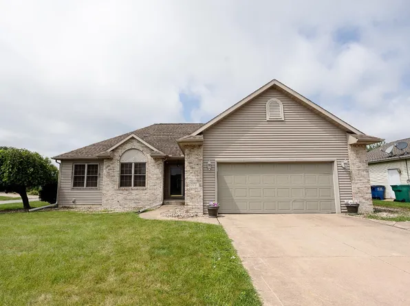 601 Carla Ann Dr, Westville, IN 46391