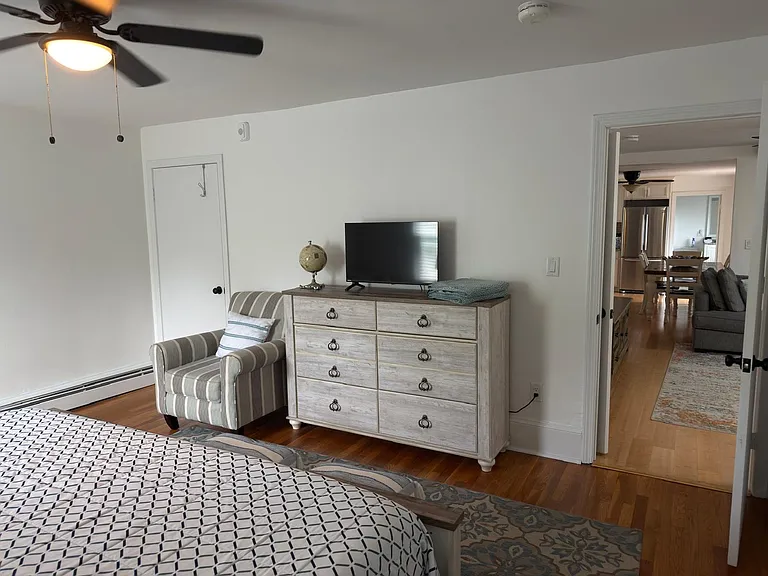 13 Essex St #2 — Photo 5