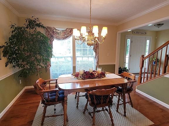5th image of 34894 Cambridge Dr