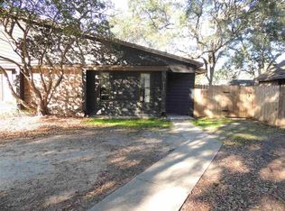3147 Cedarwood Village Ln, Pensacola, FL 32514