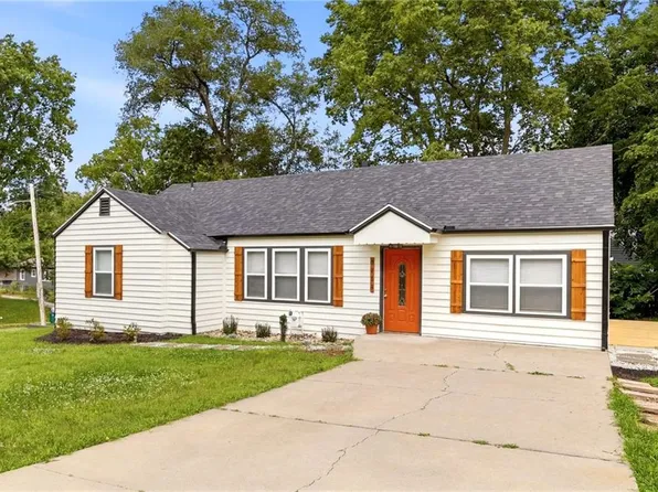 3718 Kimball Ave, Kansas City, KS 66104