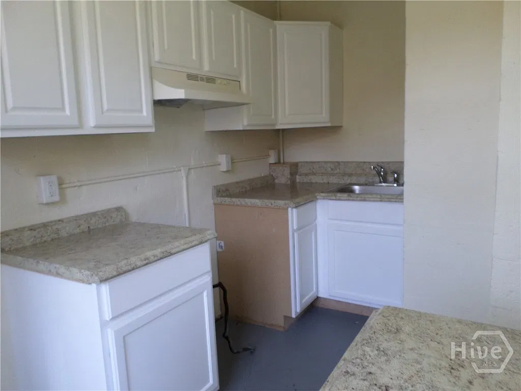 2 bed, 1.0 bath, 620 sqft, $1,125 — Photo 3