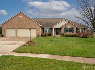 9275 Somerset Ct, Dayton, OH 45458