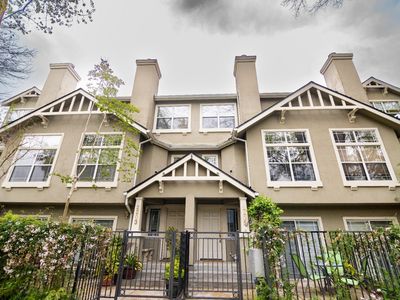 2205 L St, Sacramento, CA, 95816