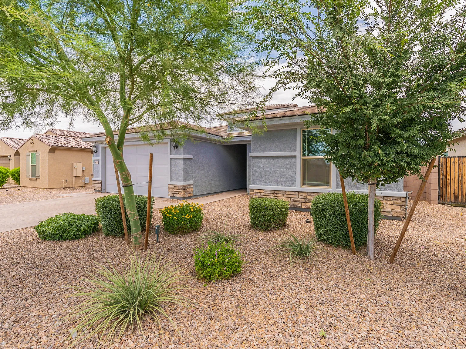 4 bed, 3.5 bath, 2512 sqft, $3,200 — Photo 2