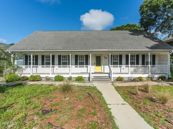 117 NE 22nd Street, Oak Island, NC 28465