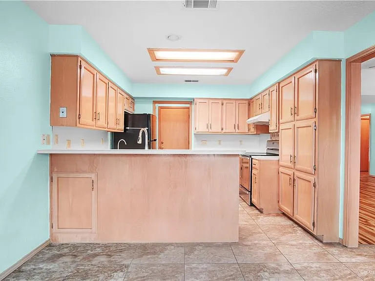 2309 Yarrow St — Photo 8
