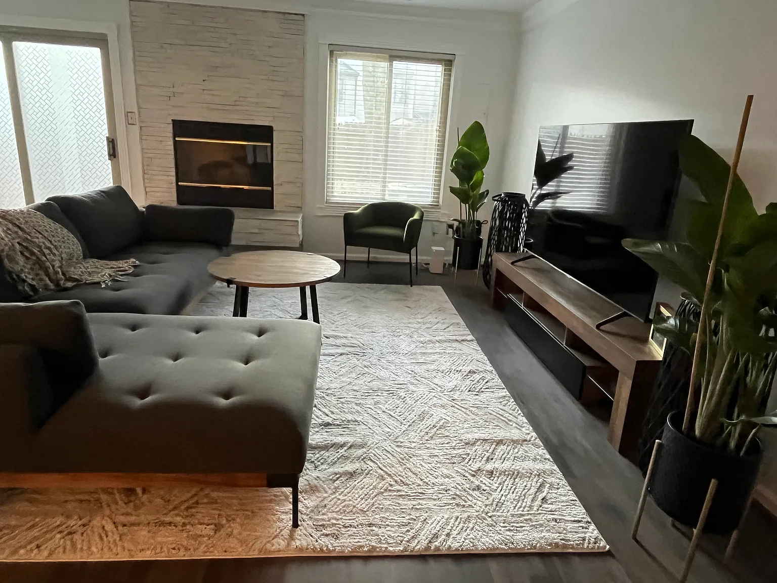 3 bed, 2.5 bath, 1700 sqft, $2,250 — Photo 3