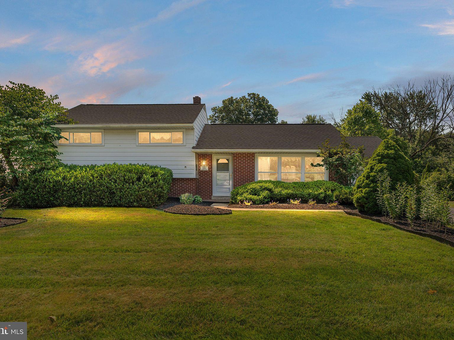 2174 Horseshoe Dr, Pottstown, PA 19464 Zillow