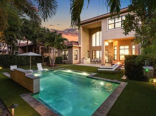 8748 Lewis River Road, Delray Beach, FL 33446
