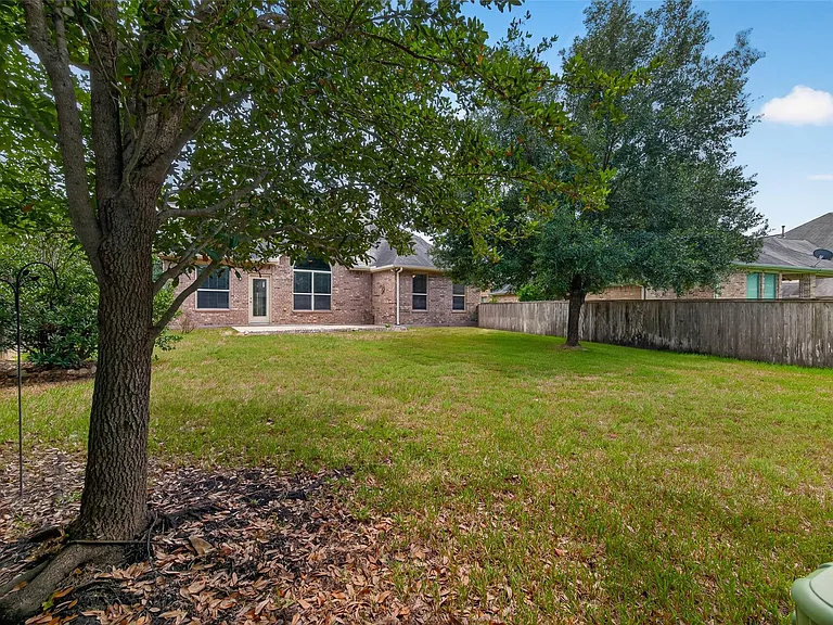 50 Vershire Cir — Photo 48