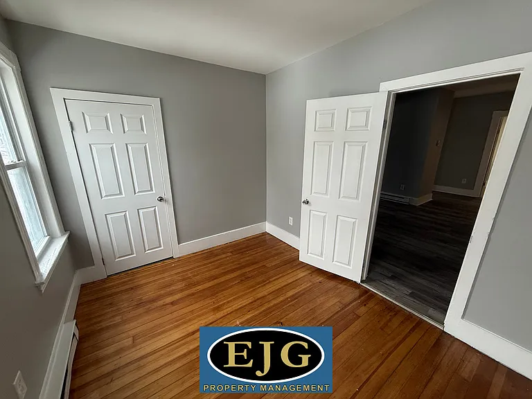 207 Pine St #2 — Photo 20
