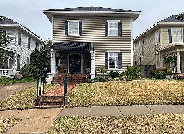 1st image of 906 Kirby Pl